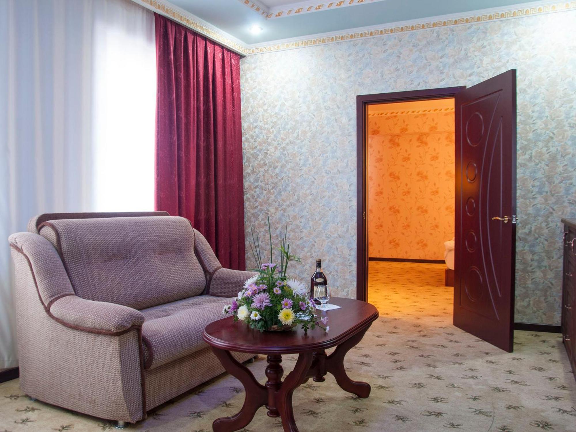 Golden Valley Hotel Taschkent Exterior foto